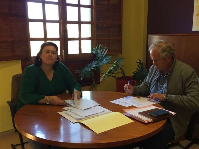 Imagen de la firma del acuerdo (Foto TA)